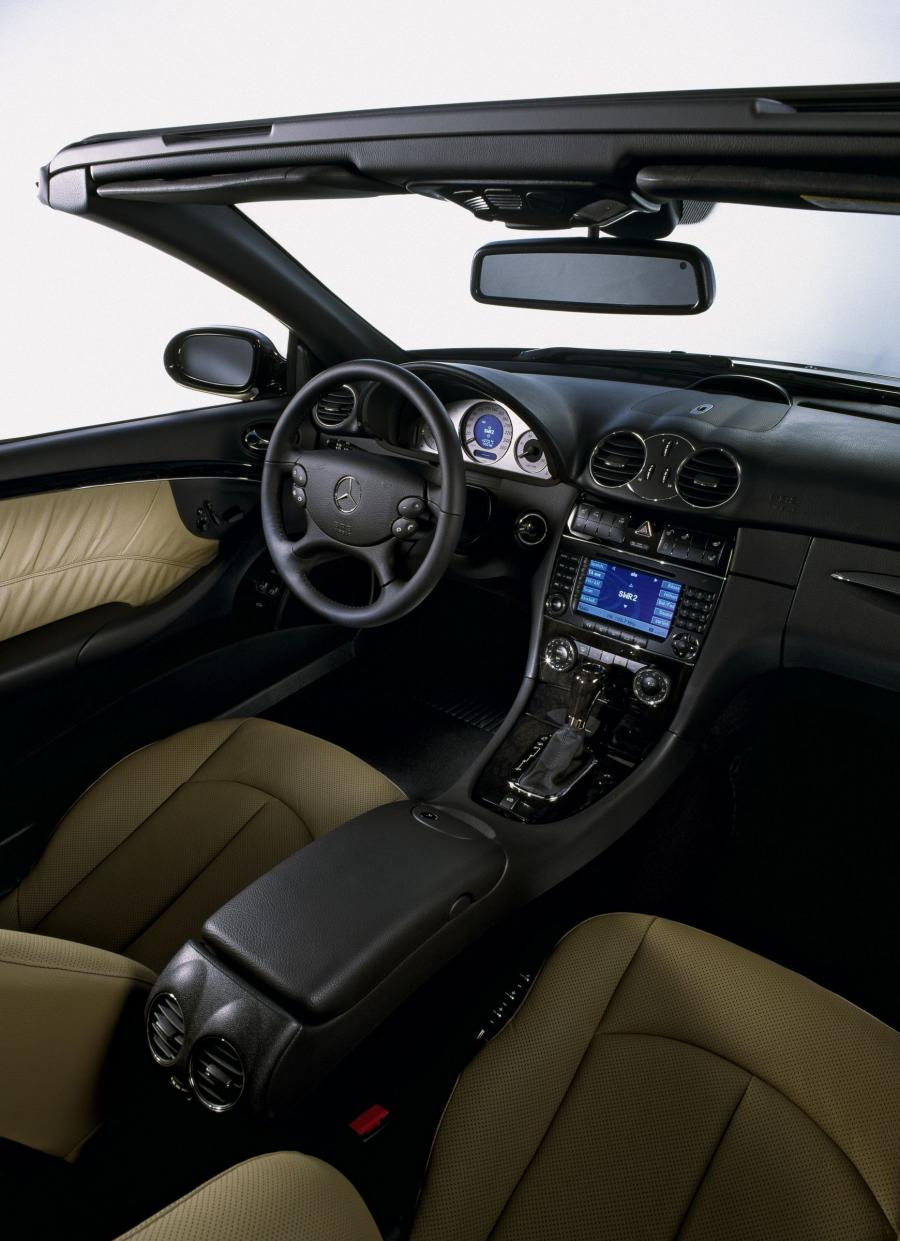  Mercedes-Benz CLK320 CDi Cabriolet 2007 года  (фото 28 из 35)